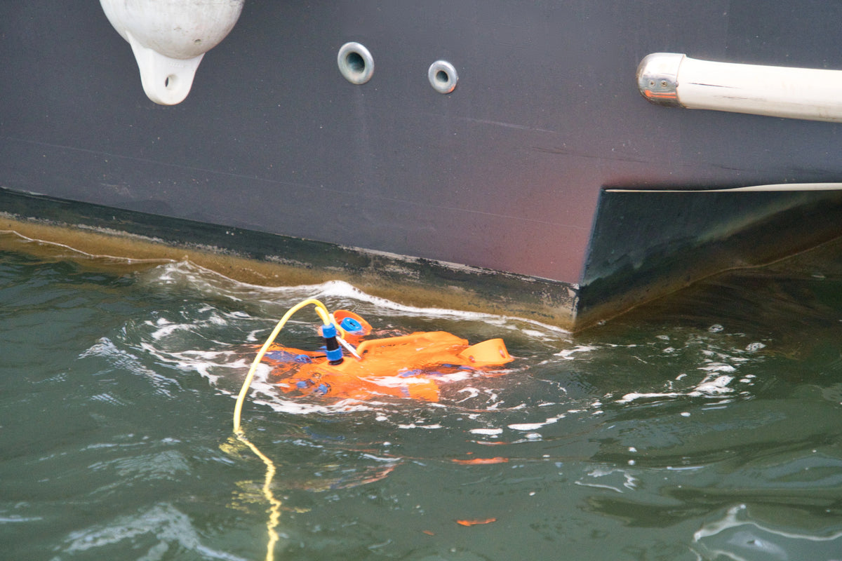 Inspection de coque de navire avec le drone sous-marin BentiX