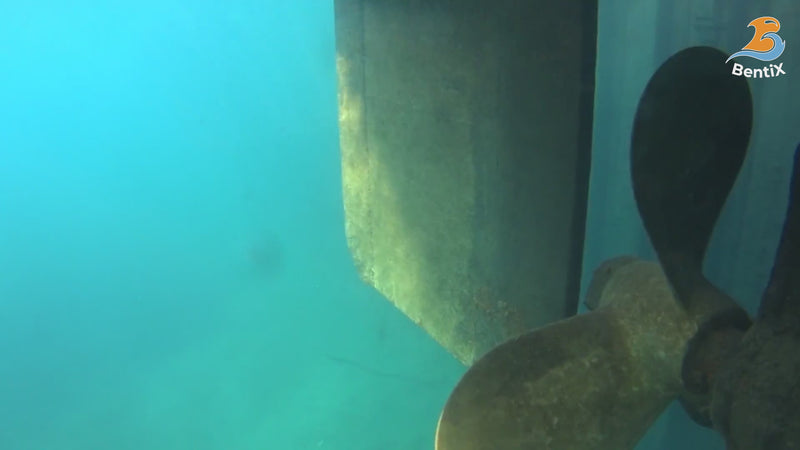 Vidéo de présentation du drone sous-marin BentiX : déploiement, mise à l'eau et inspection de coques, d'ouvrages portuaires et d'installations aquacoles